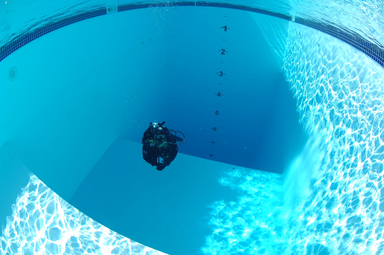 DiveSystem Company: The 10.5 m deep pool view2
