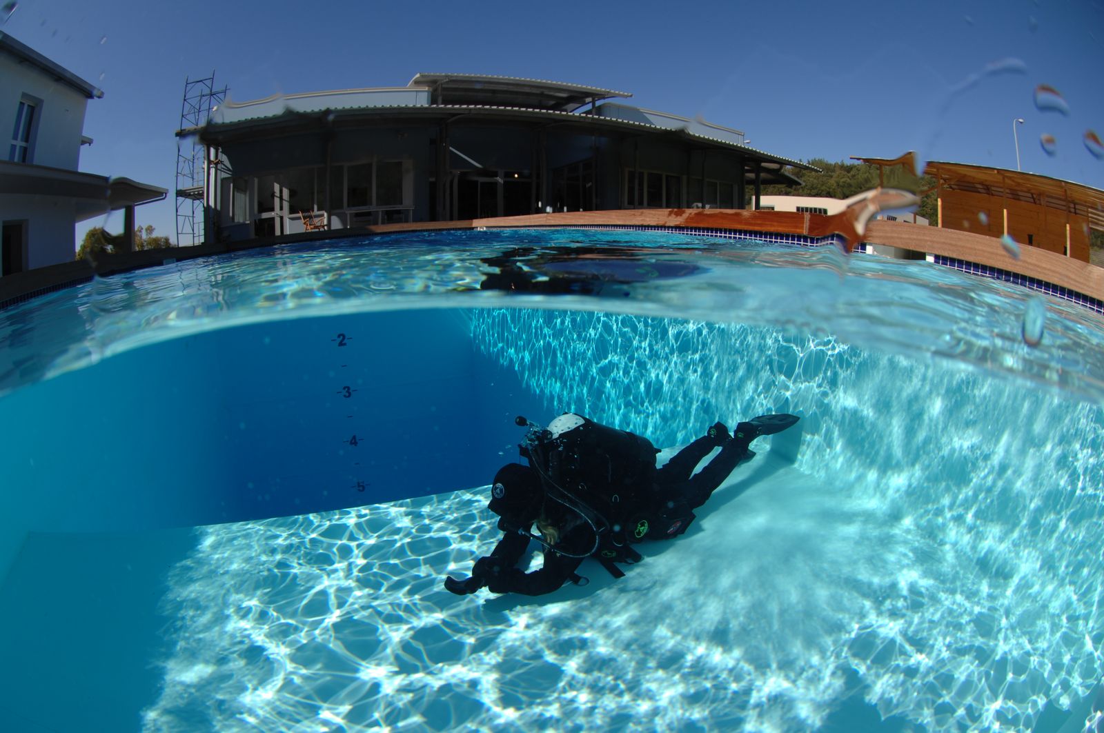 DiveSystem Company: The 10.5 m deep pool