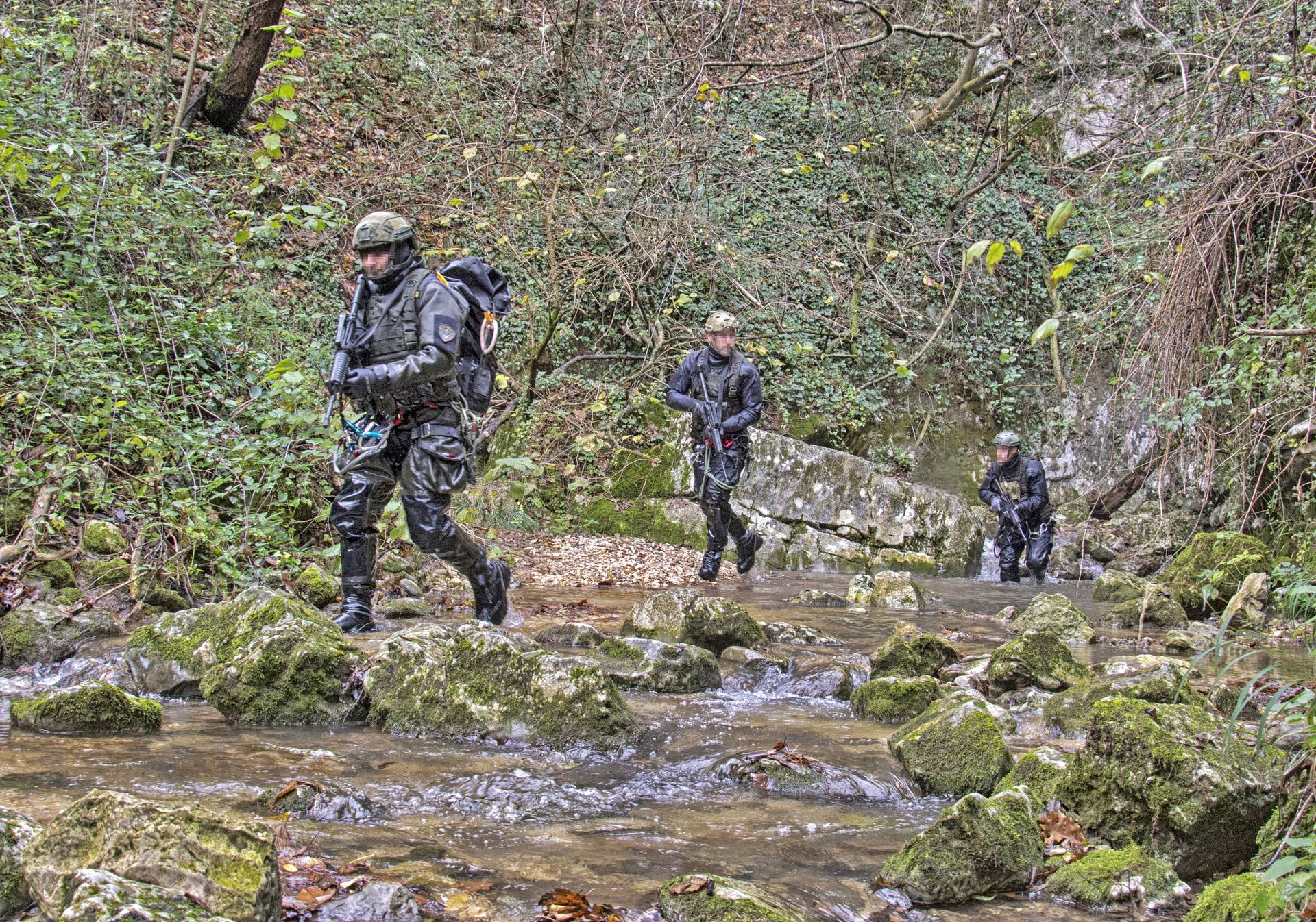DiveSystem for Militaries and Special Forces: Italian Rangers in action