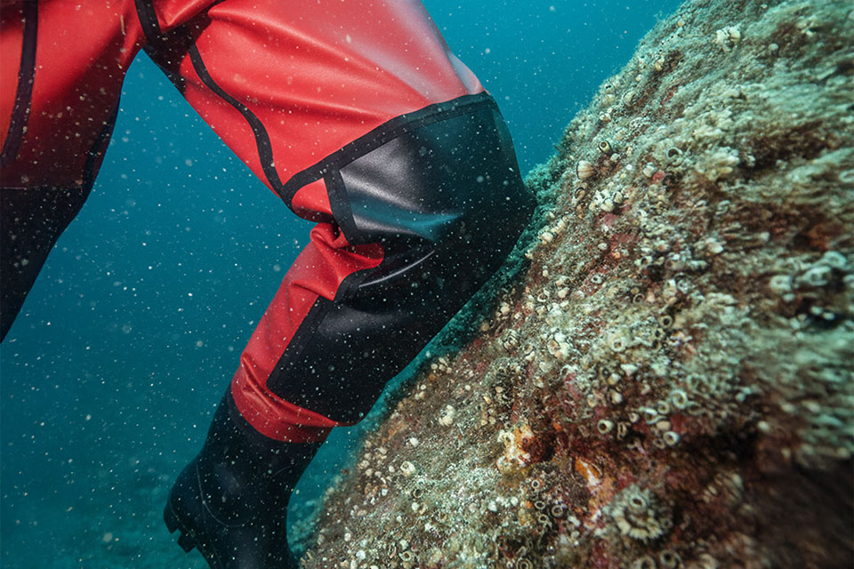 Double-layer knee reinforcement detail