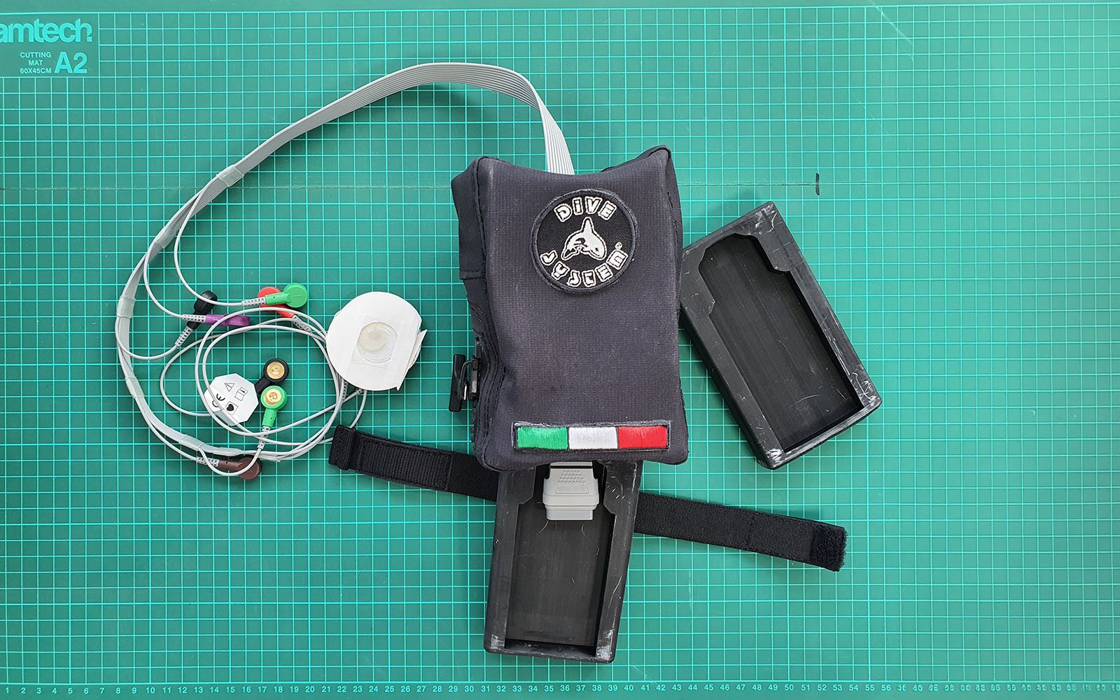 DiveSystem MilPro Waterproof Holter case, in use